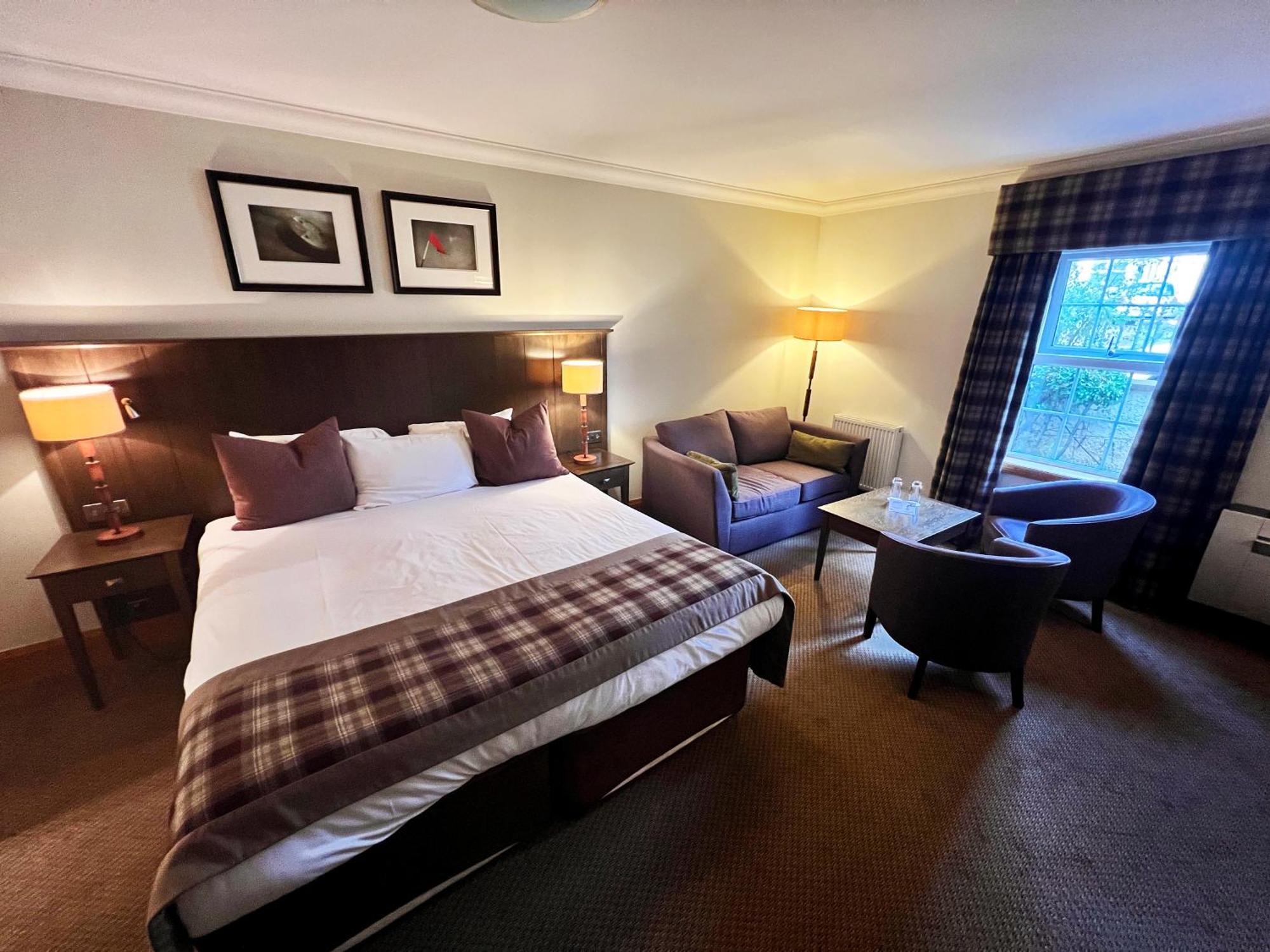 The Loans Inn Трун Экстерьер фото